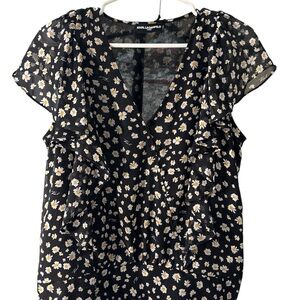 Karl Lagerfeld Black Floral Flutter Sleeve Women's Blouse Size M/L Pre-owned EUC